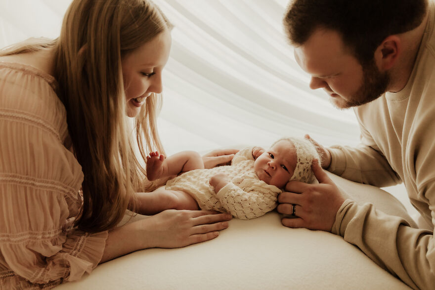 5 Reasons To Get Newborn Portraits For Your Little One