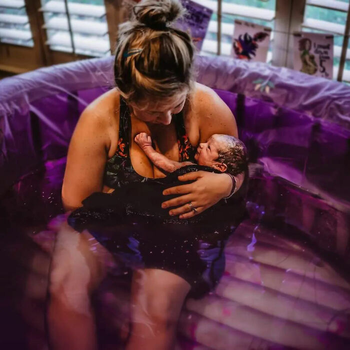 This Photographer Captures The Genuine Emotions Of Parents-To-Be At Birth (28 New Pics)