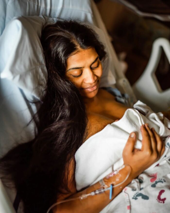 This Photographer Captures The Genuine Emotions Of Parents-To-Be At Birth (28 New Pics)