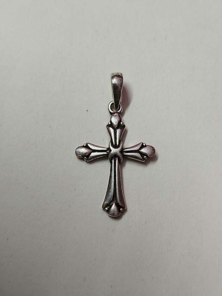 Cross Pendant For Christmas