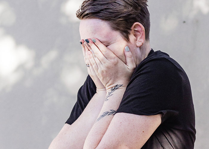 30 People Who Finally Met Their Biological Parents Share What It Was Like