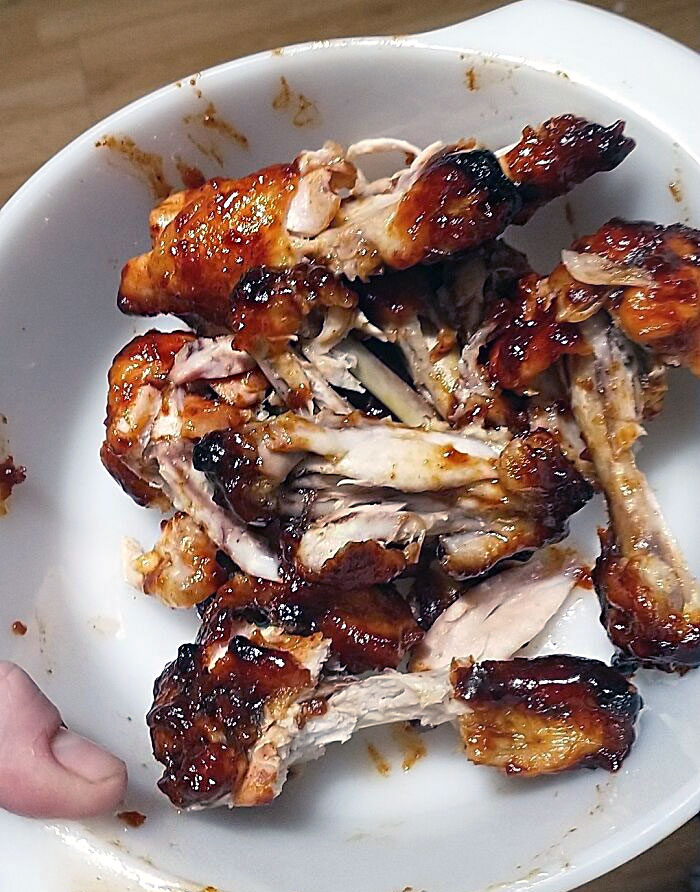 Cómo se come las alitas mi hijo de 15 años