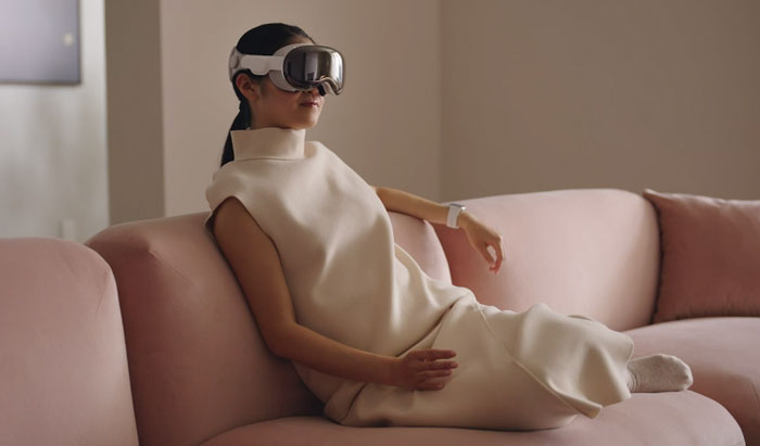 Apple Unveils Its Riskiest And Biggest Bet Since The iPhone Debuted More Than A Decade Ago, And The Internet Has Thoughts Apple Unveils Its Riskiest And Biggest Bet Since The iPhone Debuted More Than A Decade Ago, And The Internet Has Thoughts