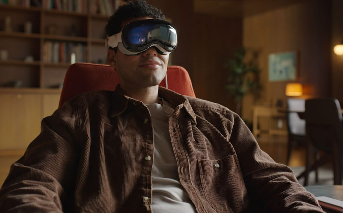 Apple Unveils Its Riskiest And Biggest Bet Since The iPhone Debuted More Than A Decade Ago, And The Internet Has Thoughts Apple Unveils Its Riskiest And Biggest Bet Since The iPhone Debuted More Than A Decade Ago, And The Internet Has Thoughts