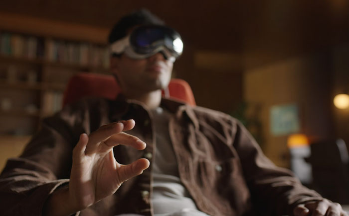 Apple Unveils Its Riskiest And Biggest Bet Since The iPhone Debuted More Than A Decade Ago, And The Internet Has Thoughts Apple Unveils Its Riskiest And Biggest Bet Since The iPhone Debuted More Than A Decade Ago, And The Internet Has Thoughts