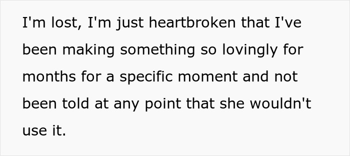 Mother Left ‘Lost’ And ‘Heartbroken’ When Daughter’s Newborn Is Dressed In A Designer Outfit Instead Of Her Handmade Set Mother Left ‘Lost’ And ‘Heartbroken’ When Daughter’s Newborn Is Dressed In A Designer Outfit Instead Of Her Handmade Set