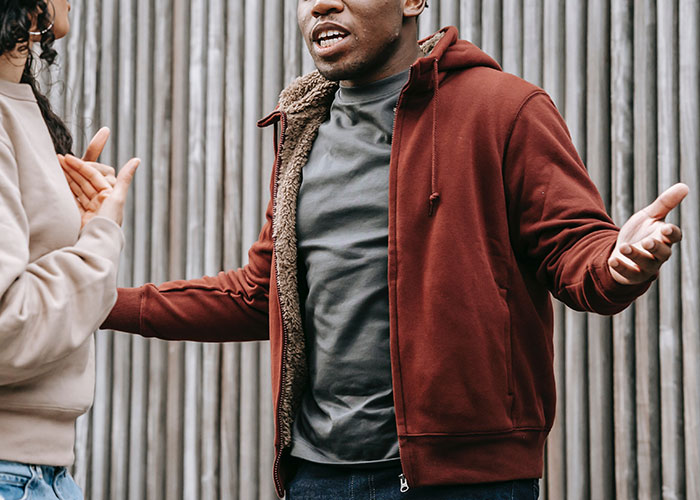 "So Mean And Innocent At The Same Time": People React To Woman's Petty Revenge On Cheating Ex After Finding His New Book Online "So Mean And Innocent At The Same Time": People React To Woman's Petty Revenge On Cheating Ex After Finding His New Book Online