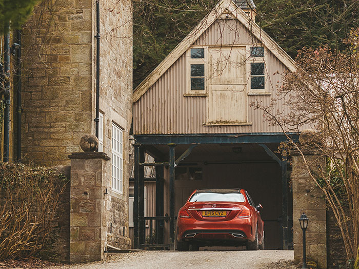 20 Personas cuentan lo más chocante de casarse con alguien adinerado