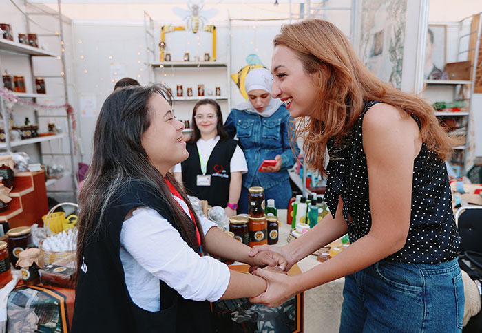 20 Personas cuentan lo más chocante de casarse con alguien adinerado