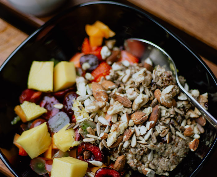 20 Personas cuentan lo más chocante de casarse con alguien adinerado