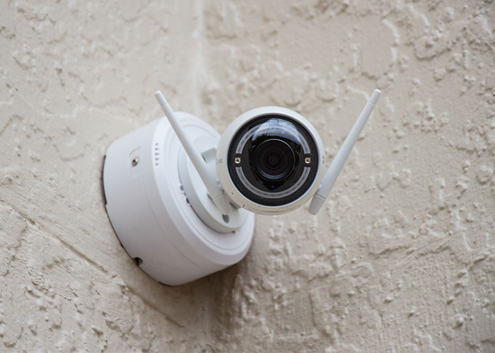 Boss Hides A Camera In New Hire&rsquo;s Office, Doesn&rsquo;t Realize She Found It On Day 1 After His Oddly Specific Remarks Roused Her Suspicions