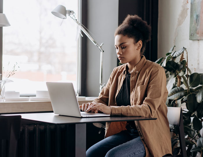 Manager Loses Out On Position To A Worker They Used To Abuse, Gets Laughed At When They Stalk The Worker On LinkedIn