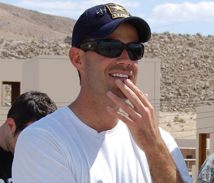 Celebrity Bodyguards Are Sharing Their Best And Worst Clients (22 Answers)