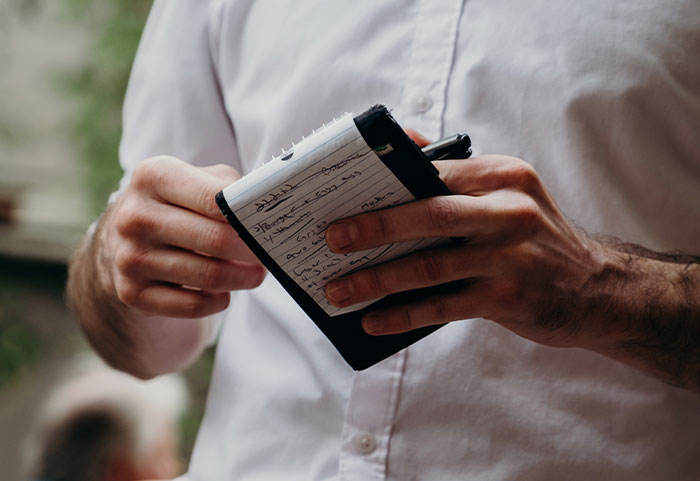 "I Wish I Could've Seen Her Face": Person Teaches Rude Waitress A Lesson After She Refused To Follow Their Food Order