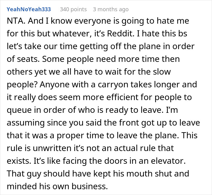 Airplane Passenger Who Cut In Line To Exit The Plane Gets Schooled By Other Passenger, Seeks Backup Online, Gets Schooled Some More Airplane Passenger Who Cut In Line To Exit The Plane Gets Schooled By Other Passenger, Seeks Backup Online, Gets Schooled Some More