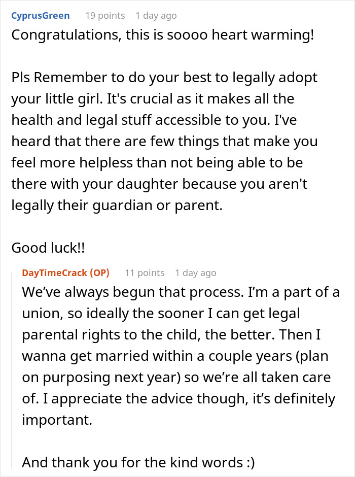 People Online Are Cheering For This Guy Who Just Wanted To Help A Childhood Friend Out And Accidentally Fell Into A Family With Her