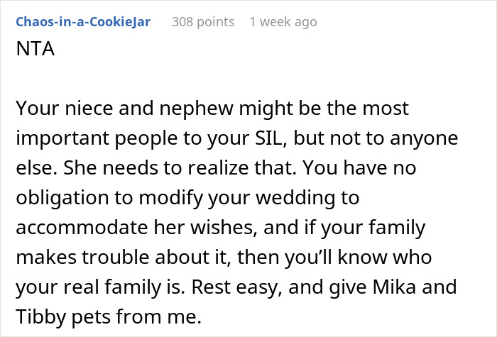 Couple Decide To Use Their Pets To Fill Out Roles In Their Wedding, SIL Is Angry They Didn't Include Her "Rainbow" Kids Instead