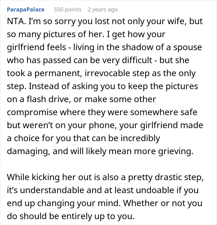 Guy Finds Out His GF Deleted All The Pics Of His Late Wife While He Was In The Shower, Kicks Her Out Of The House Guy Finds Out His GF Deleted All The Pics Of His Late Wife While He Was In The Shower, Kicks Her Out Of The House