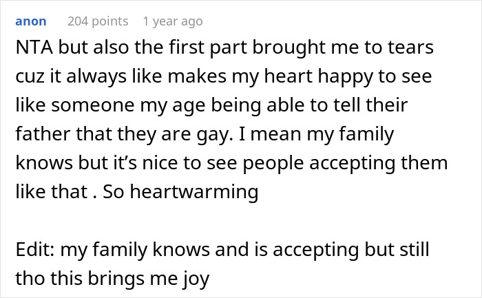 Mom Doesn&rsquo;t Let 14 Y.O. Son Date, Dad Keeps His Boyfriend A Secret Until She Finds Out And Bursts