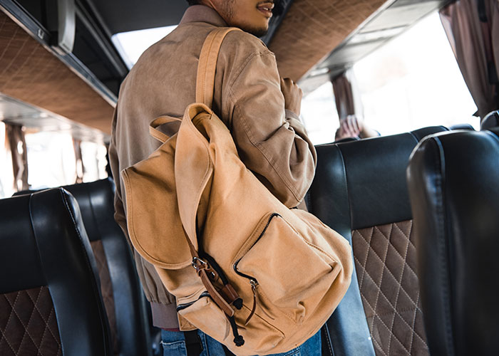 Woman Thinks She&rsquo;s Entitled To Cut In Line Then Demand Things Be Moved From The Overhead Shelves, So This Man Teaches Her A Lesson