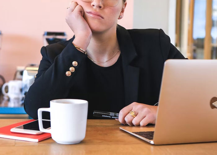 A Netizen Wanted To Hear Some Creepy Facts About Human Nature, The Internet Provided 40 Chilling Answers