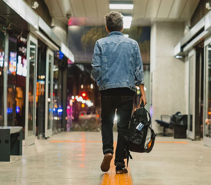 Security Demands Worker Empty Their Bag Completely Before X-Ray, They Maliciously Comply And Provoke Others To Do The Same Security Demands Worker Empty Their Bag Completely Before X-Ray, They Maliciously Comply And Provoke Others To Do The Same