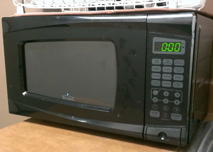 “Enjoy Your Next Cheap Pepperoni Pizza”: 30 Disturbing Facts About The Food Industry That May Leave A Poor Taste In Your Mouth