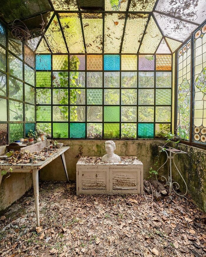 Deserted-Abandoned-Places-Pics