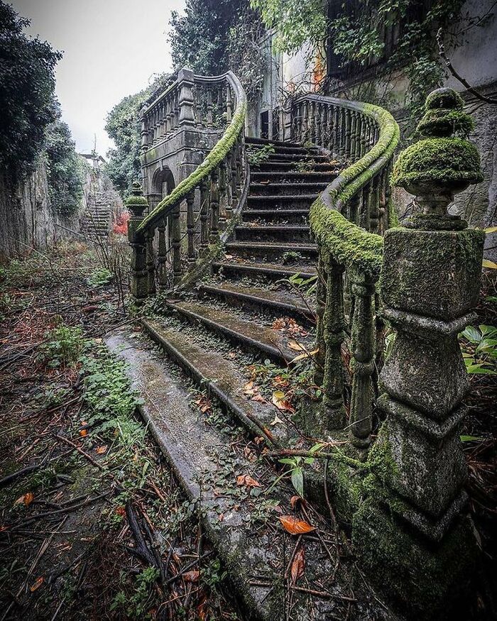 Deserted-Abandoned-Places-Pics