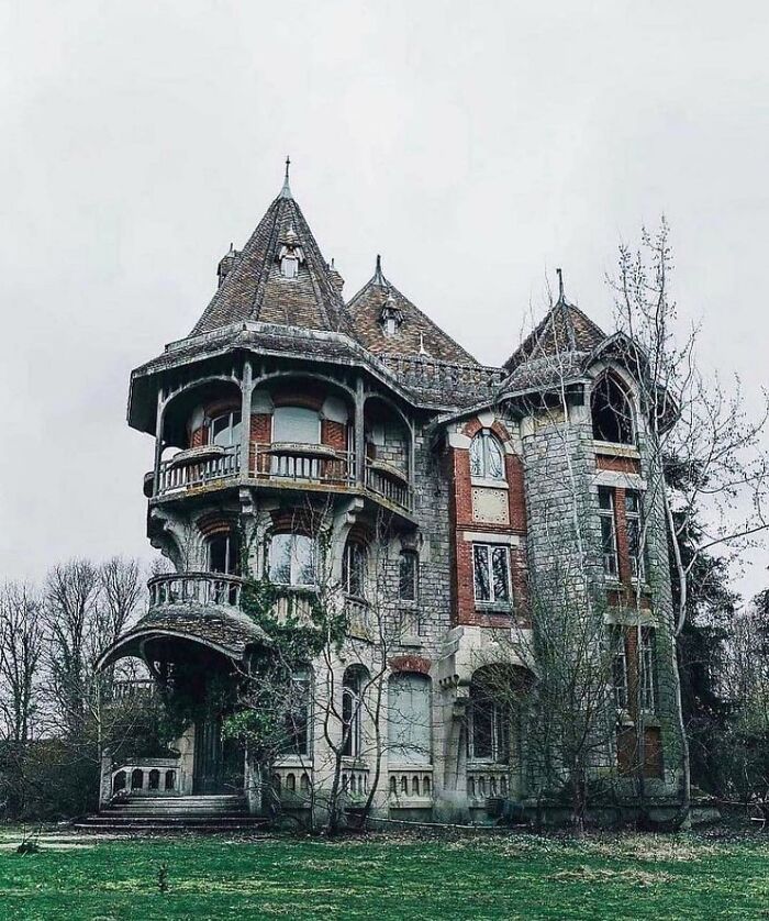 Deserted-Abandoned-Places-Pics