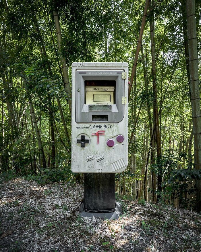 35 Of The Most Interesting Photos Of Abandoned Places, As Shared On The "Deserted Places" Instagram Account