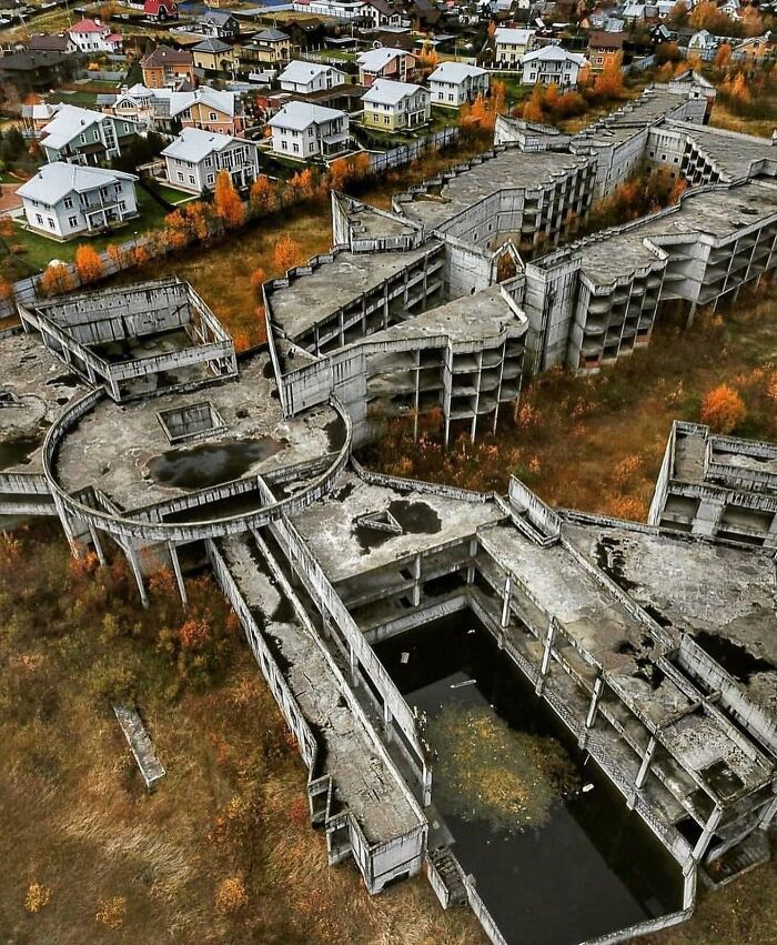 Deserted-Abandoned-Places-Pics