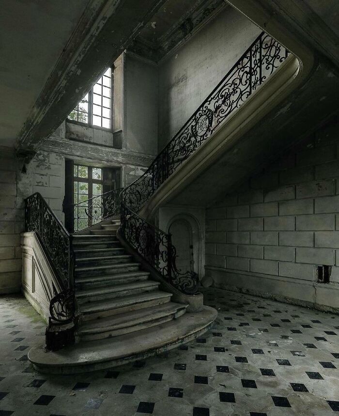 Deserted-Abandoned-Places-Pics