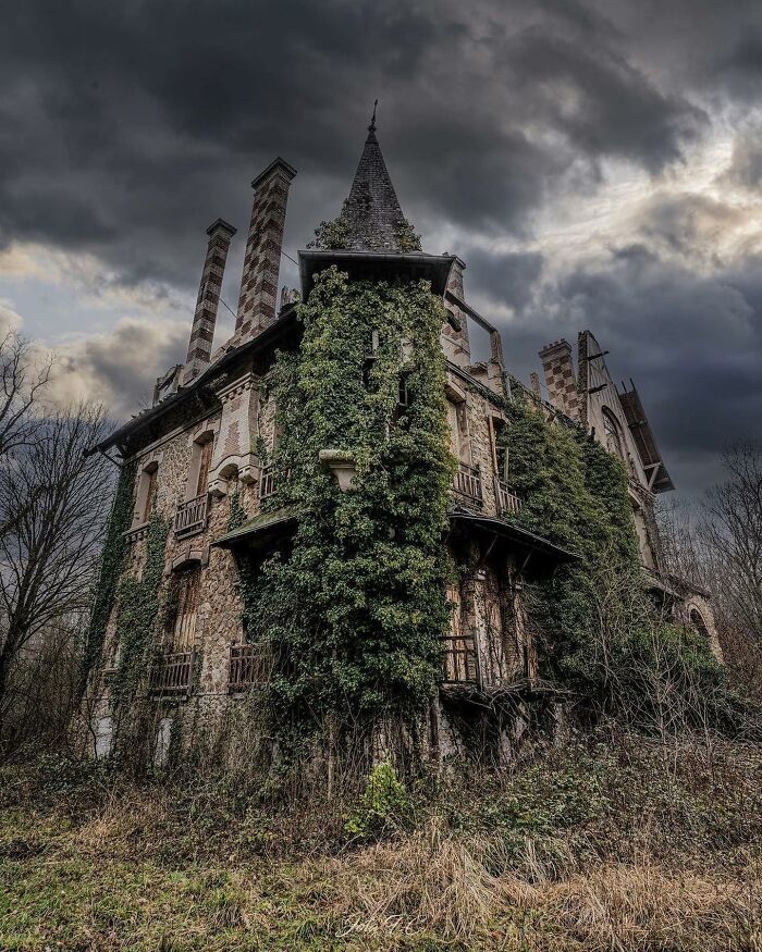 Deserted-Abandoned-Places-Pics