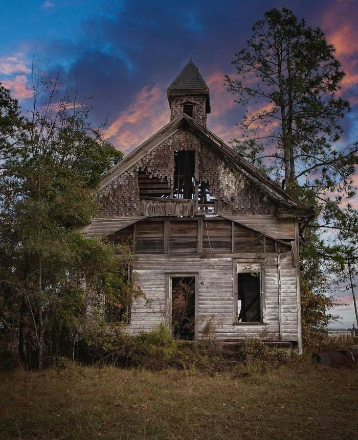 Deserted-Abandoned-Places-Pics