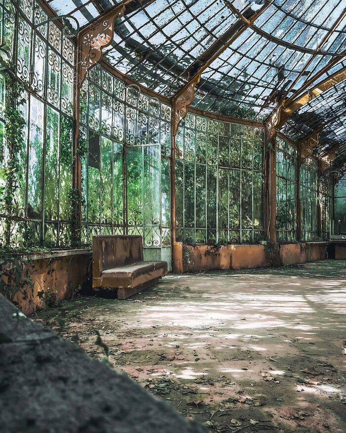 Deserted-Abandoned-Places-Pics