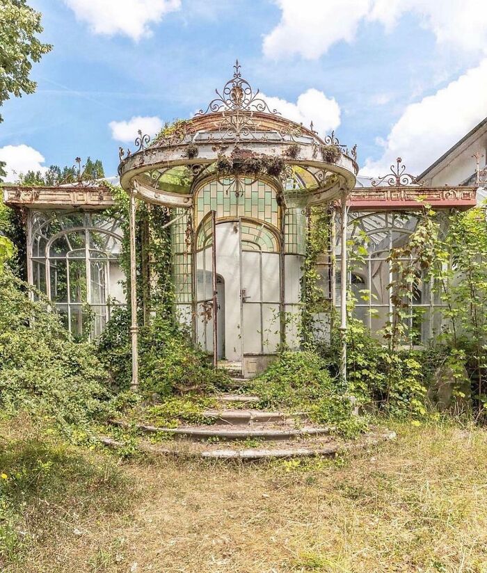 Deserted-Abandoned-Places-Pics