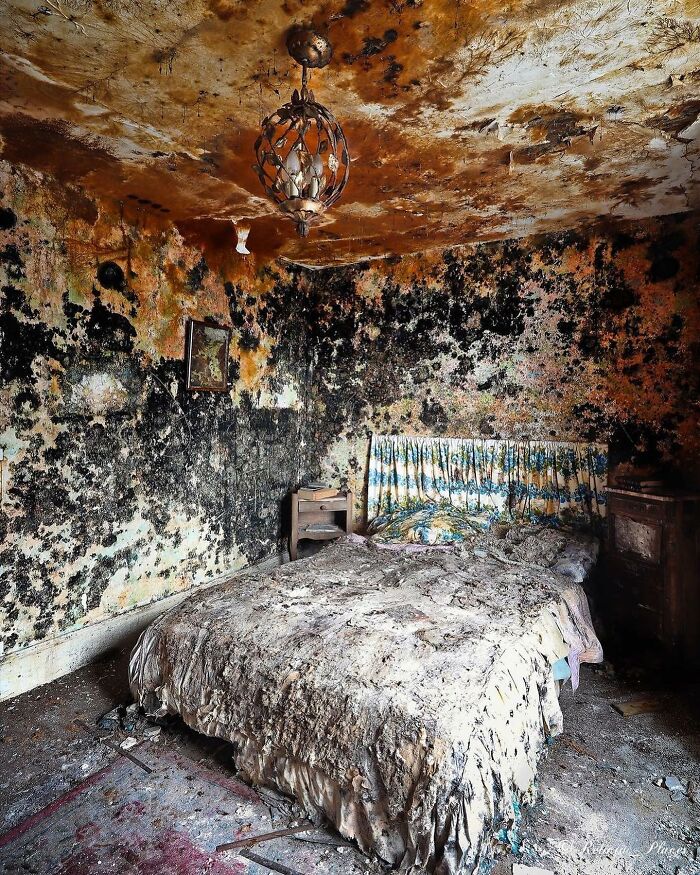 Deserted-Abandoned-Places-Pics