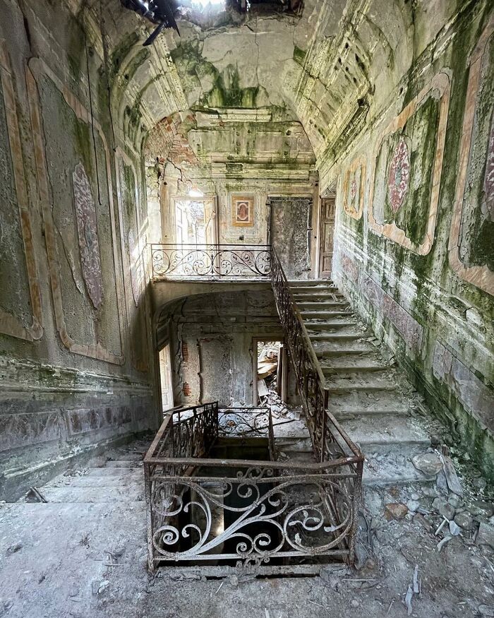 Deserted-Abandoned-Places-Pics
