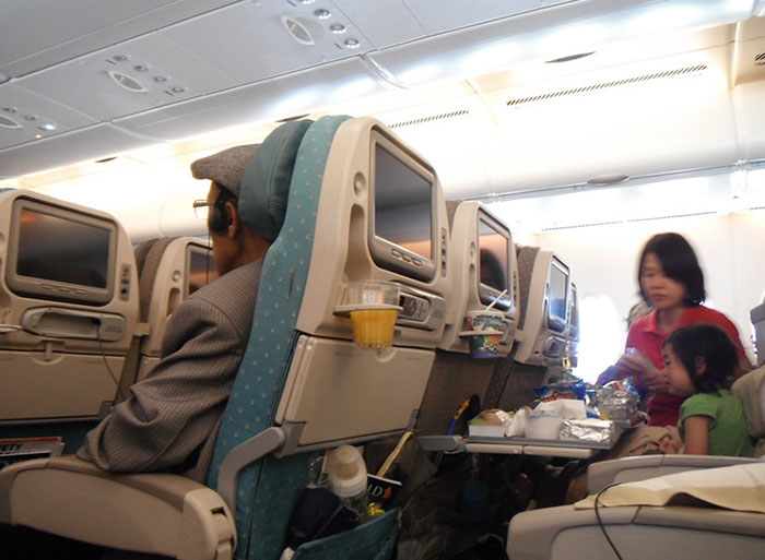 Guy Deals With Entitled Parent Using Movies Quotes When She Won't Stop Pestering Him About Switching Seats