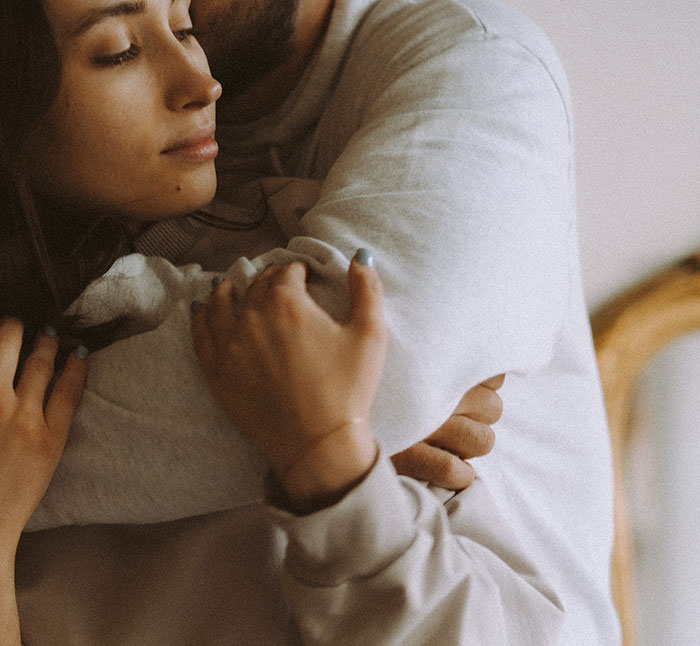 Man Thinks He Shouldn&rsquo;t Have To Disrupt His Plans To &ldquo;Cater To His Wife&rdquo; After Family Emergency Leaves Her Anxious And Alone