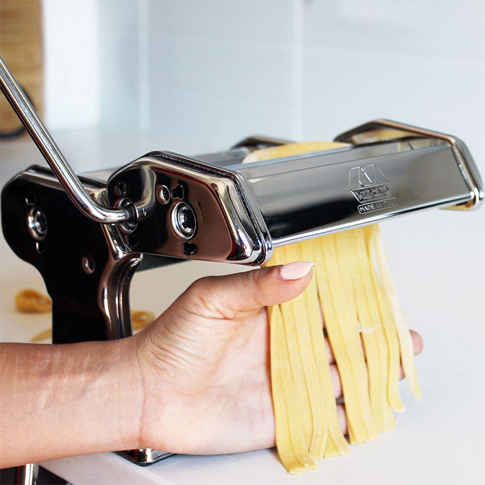 Pasta machine 