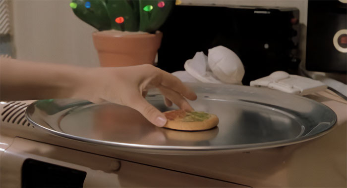 Pizza Hut Dehydrated Pizza (Back To The Future Part II)