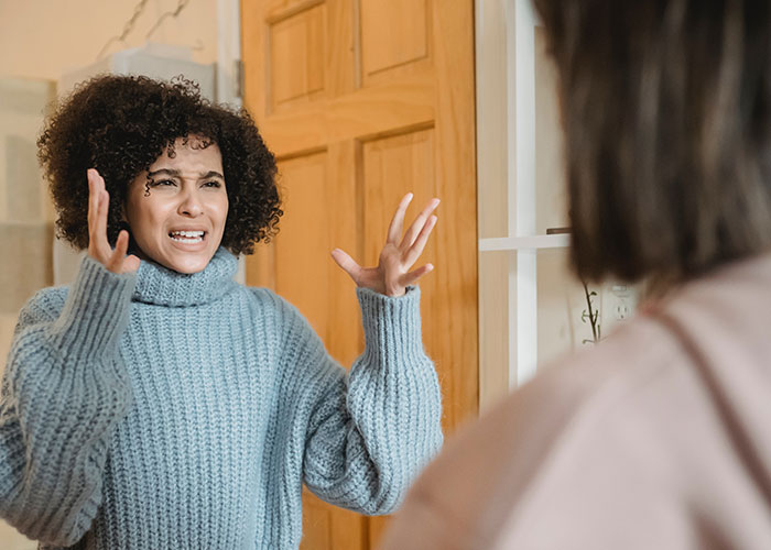 Woman Shares Her Experience With A Friend Who Brought Almost No Money On Vacation