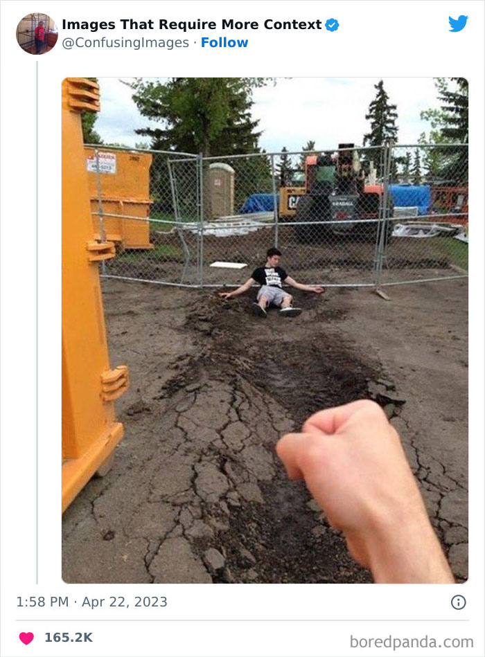 Funny-Confusing-Images-Need-More-Context