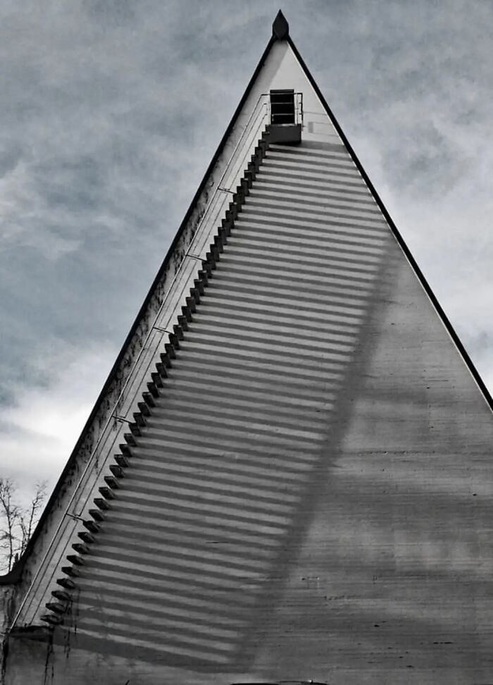 A Witch Lives There. I Feel It