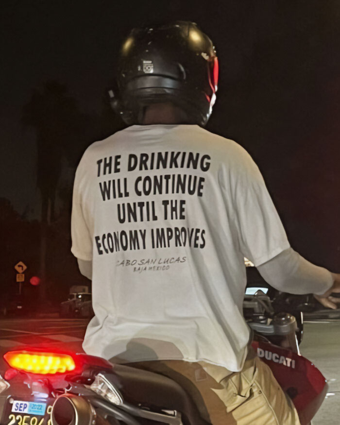 50 Questionable Yet Funny Shirts Spotted In Public, As Shared By The "Good Shirts" Instagram Account (New Pics)