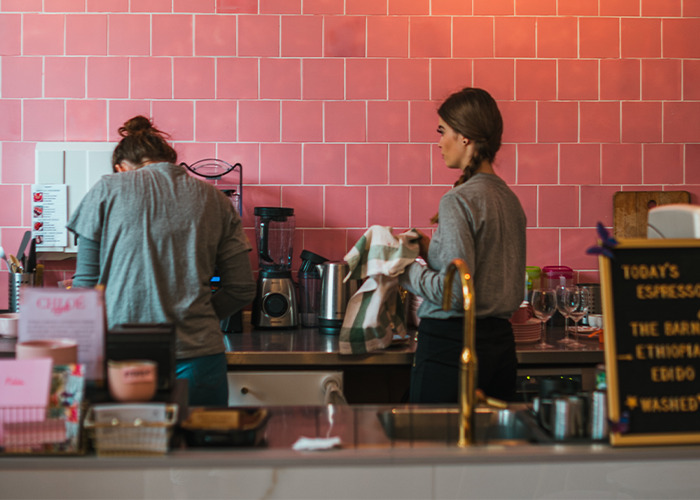 30 Things People Look Out For In Restaurants To Tell If The Food There Is Gonna Be Good