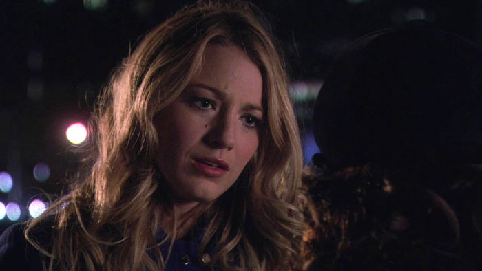 Serena and Blair talking 