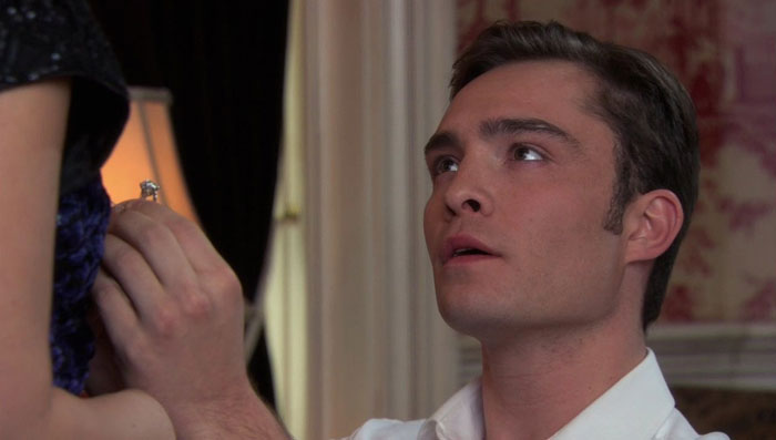 Chuck proposing to Blair 